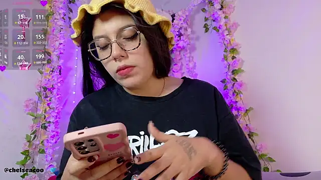 chelsea  coo online show from September 26, 11:31 pm