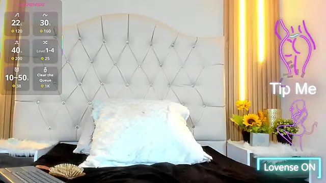 Alexa Bravva online show from November 10, 4:44 am