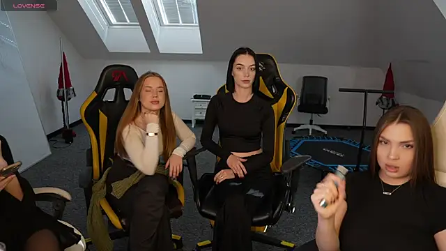 Snapshot of Billie054 chatting on November 4, 11:53 am Billie054 online show from November 4, 11:53 am