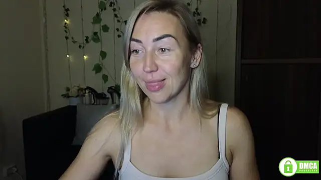 Kiss julli88I online show from September 18, 5:26 pm