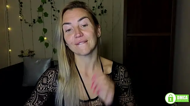 Kiss julli88I online show from September 28, 5:29 pm