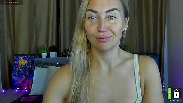 Kiss julli88I online show from October 22, 5:30 am