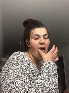 Snapshot of Curvy-Essex-Milf chatting on October 10, 5:45 pm Curvy-Essex-Milf online show from October 10, 5:45 pm