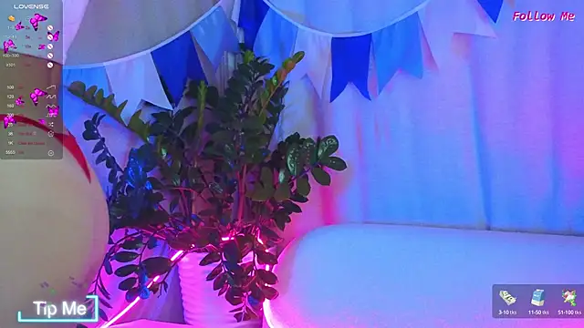 AmeliRoyse online show from September 22, 5:04 pm