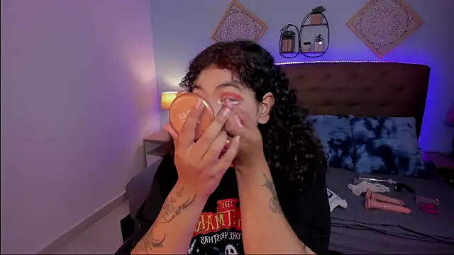  Lilly miller online show from November 24, 8:30 pm