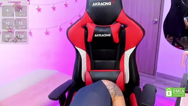 Snapshot of LindaSilverstone chatting on September 24, 5:27 pm LindaSilverstone online show from September 24, 5:27 pm