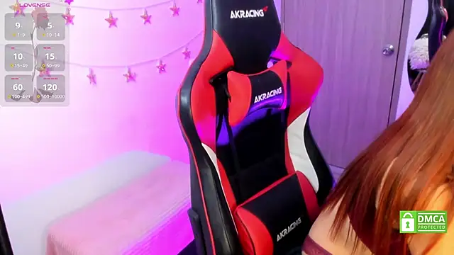 Snapshot of LindaSilverstone chatting on October 10, 11:48 pm LindaSilverstone online show from October 10, 11:48 pm