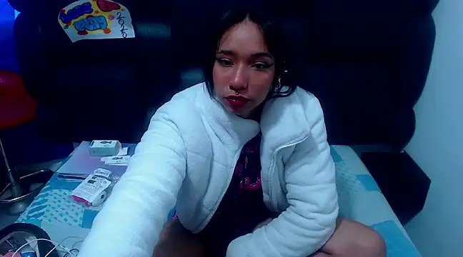 Snapshot of XxxReinaSexyBodyxxX777 chatting on March 11, 1:01 pm XxxReinaSexyBodyxxX777 online show from March 11, 1:01 pm