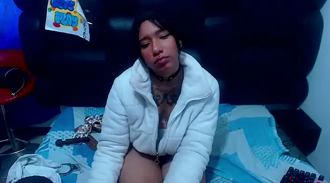 Snapshot of XxxReinaSexyBodyxxX777 chatting on March 12, 7:17 pm XxxReinaSexyBodyxxX777 online show from March 12, 7:17 pm