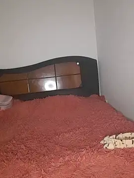 esmeralda jadees online show from March 8, 1:28 am