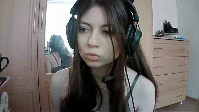 RendyDow online show from March 18, 10:25 am