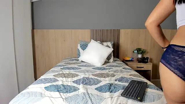  SamantaGomez online show from March 16, 1:27 pm