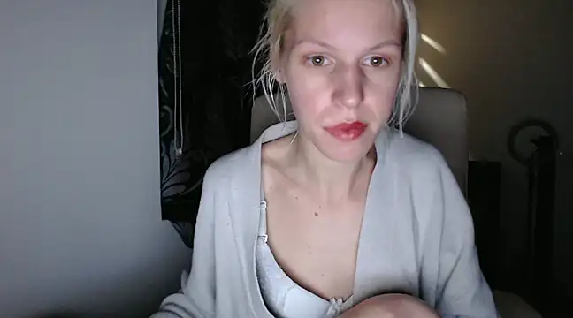 ElssaRush online show from March 14, 9:54 pm