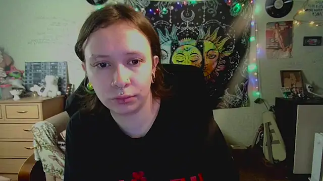 Snapshot of Lil_foxxx chatting on September 10, 10:37 am Lil foxxx online show from September 10, 10:37 am