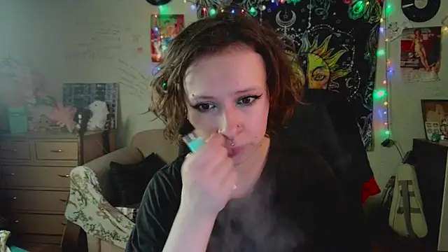 Snapshot of Lil_foxxx chatting on September 13, 12:49 pm Lil foxxx online show from September 13, 12:49 pm