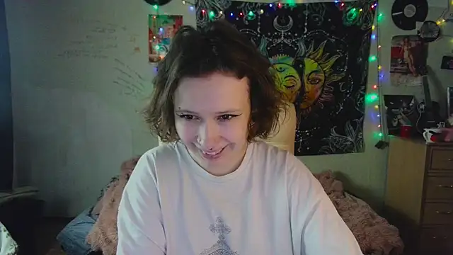 Snapshot of Lil_foxxx chatting on October 17, 10:51 am Lil foxxx online show from October 17, 10:51 am