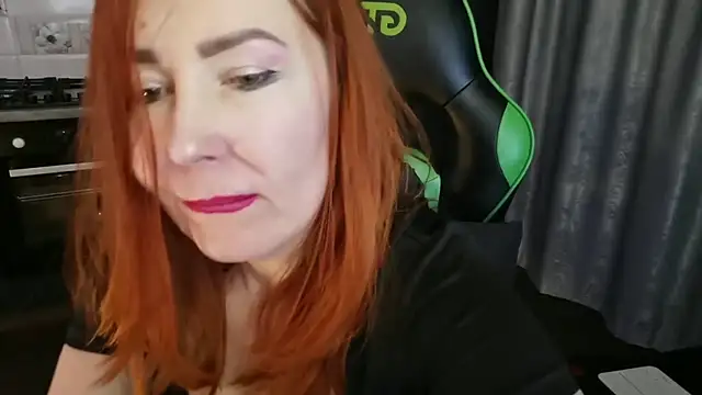 emlana online show from March 15, 6:21 pm