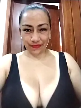 Snapshot of Carlasm- chatting on November 6, 10:10 pm Carlasm- online show from November 6, 10:10 pm