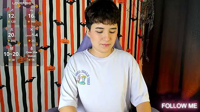 Snapshot of emma_cute7 chatting on October 25, 2:30 am emma cute7 online show from October 25, 2:30 am