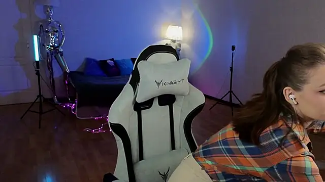 monicaerotic online show from March 13, 11:38 pm