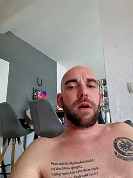 Smokeym123 online show from March 10, 10:15 am