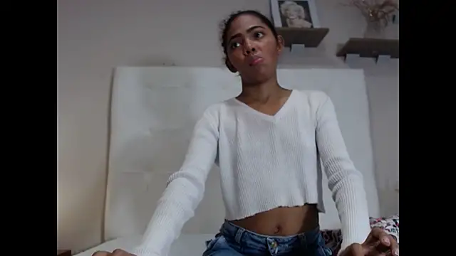 willow smitt online show from September 13, 1:22 pm