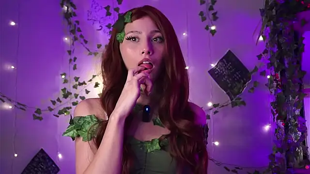 Snapshot of EditaBails chatting on September 24, 7:39 pm EditaBails online show from September 24, 7:39 pm