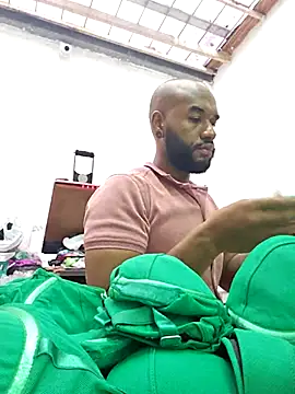 Nitsoyr online show from December 2, 5:52 pm