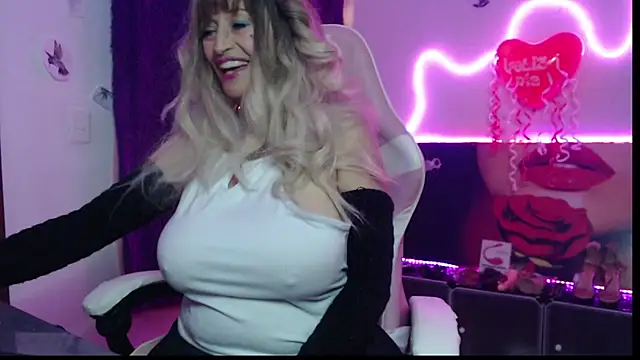 Matureboobs 111 online show from September 24, 2:26 am