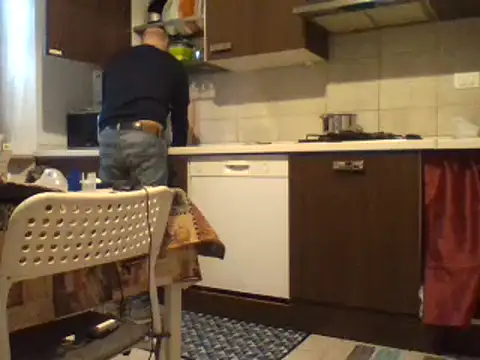 Snapshot of maxxxio12 chatting on March 13, 12:35 pm maxxxio12 online show from March 13, 12:35 pm