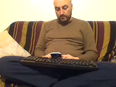 Snapshot of maxxxio12 chatting on March 15, 5:04 pm maxxxio12 online show from March 15, 5:04 pm