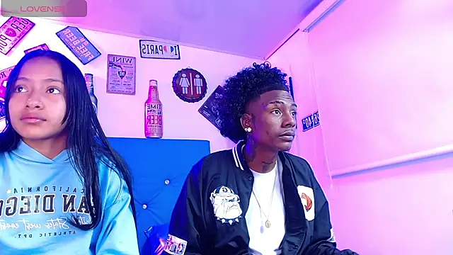 lili roussi online show from September 18, 5:31 am