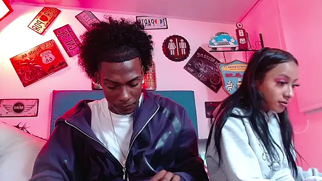 lili roussi online show from October 2, 2:29 am