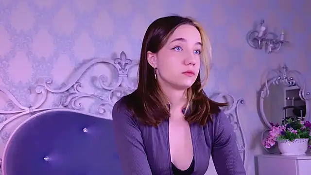 Gia Riccardo online show from October 14, 5:52 am