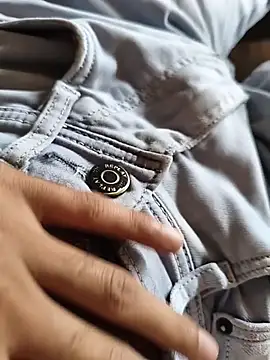 Snapshot of Mr_skywalker chatting on October 28, 5:44 am Mr skywalker online show from October 28, 5:44 am