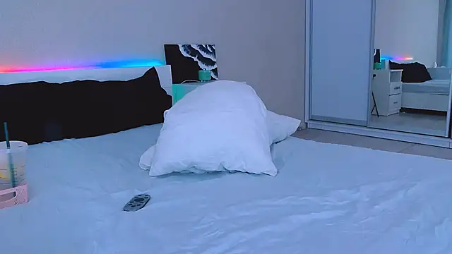 DIANAxxxDIAMOND online show from September 17, 7:32 am