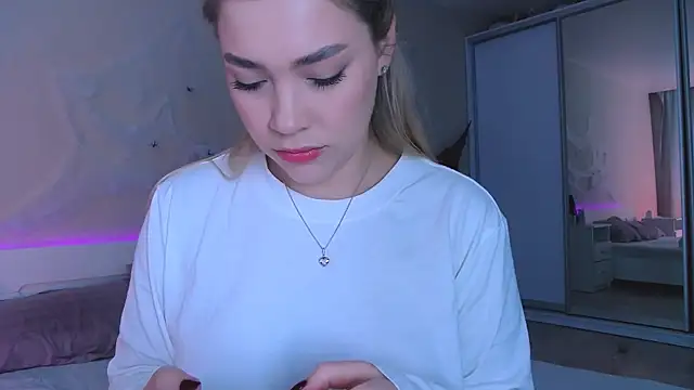 DIANAxxxDIAMOND online show from October 30, 9:11 am