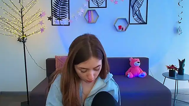 LilyHaart online show from March 15, 9:19 am