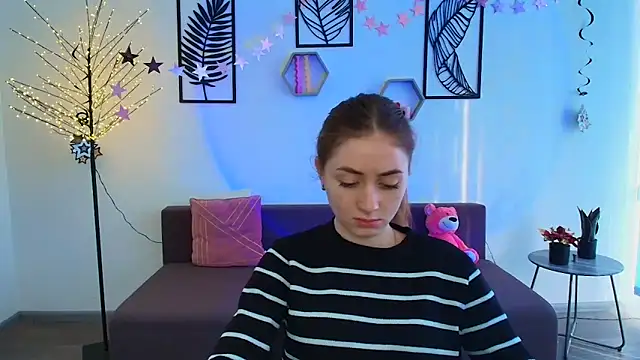 LilyHaart online show from March 16, 6:42 am