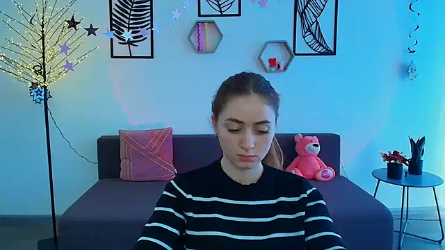 LilyHaart online show from March 16, 9:49 am