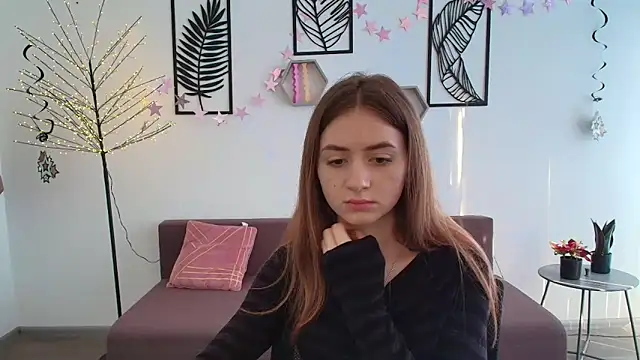 LilyHaart online show from March 18, 6:36 am