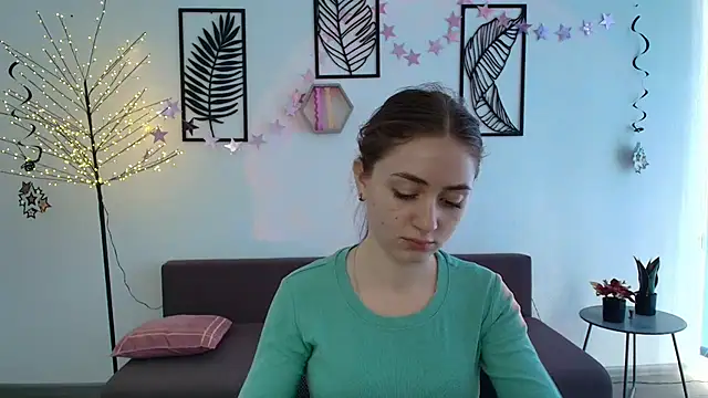 LilyHaart online show from March 19, 7:07 am