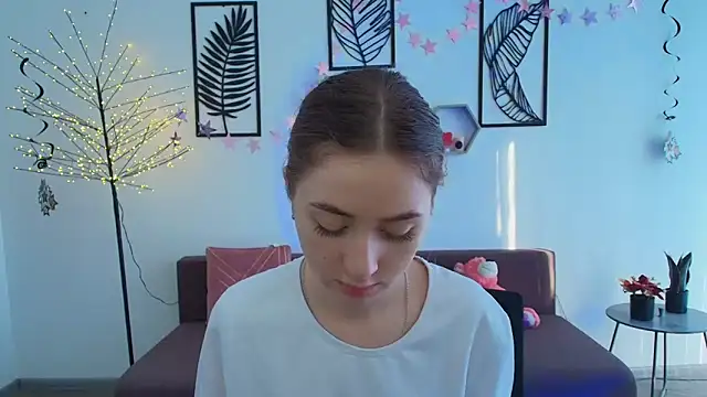 LilyHaart online show from March 23, 6:37 am