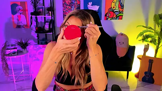 Snapshot of SarahAlluring chatting on October 31, 12:39 pm SarahAlluring online show from October 31, 12:39 pm