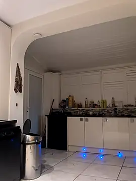 Snapshot of Nick-Ox chatting on March 20, 11:02 pm Nick-Ox online show from March 20, 11:02 pm