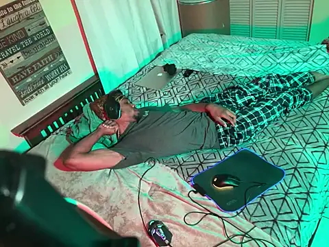 Snapshot of anthonyroth chatting on March 12, 1:47 am anthonyroth online show from March 12, 1:47 am