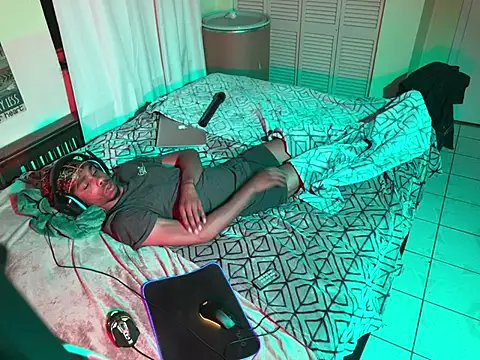 Snapshot of anthonyroth chatting on March 12, 7:46 am anthonyroth online show from March 12, 7:46 am