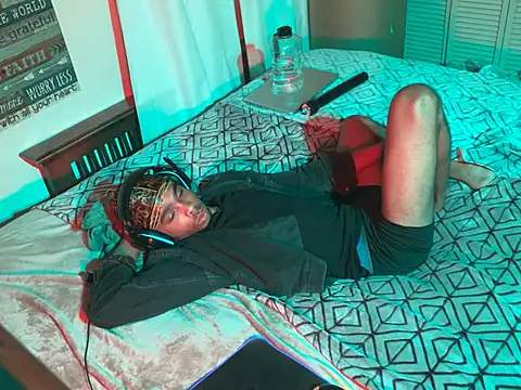 Snapshot of anthonyroth chatting on March 13, 6:16 am anthonyroth online show from March 13, 6:16 am