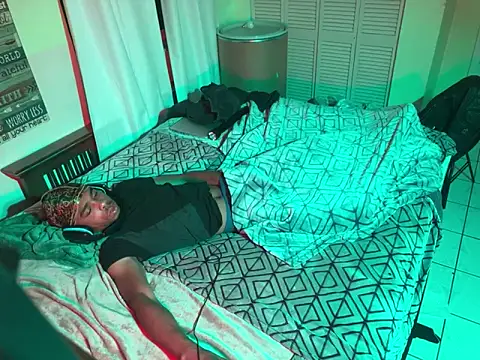 Snapshot of anthonyroth chatting on March 13, 9:21 am anthonyroth online show from March 13, 9:21 am