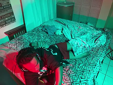 Snapshot of anthonyroth chatting on March 18, 1:53 am anthonyroth online show from March 18, 1:53 am